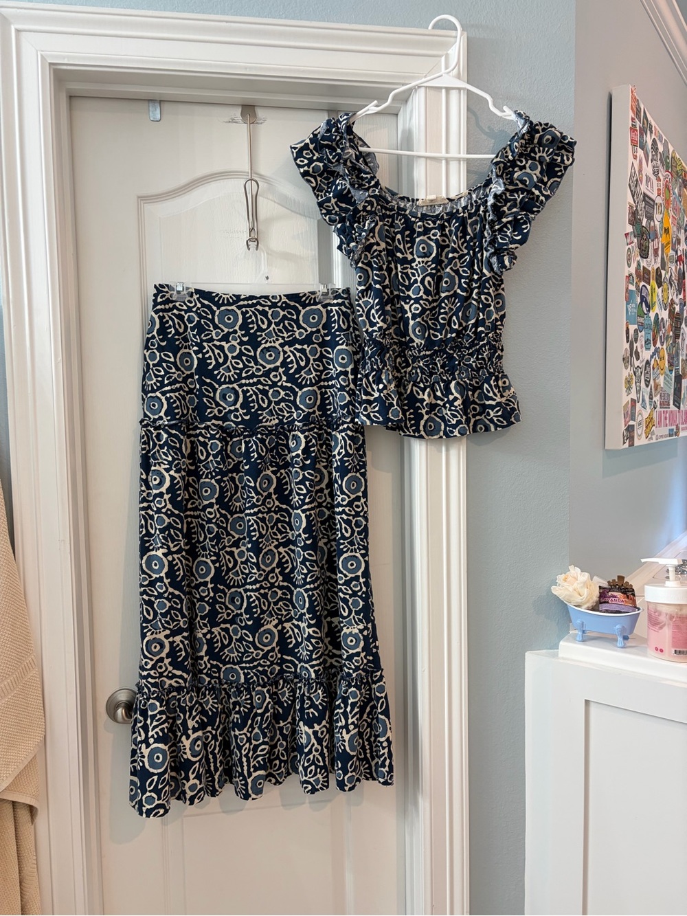 Luna Moon Navy Two-Piece Maxi Skirt Set with Ruffled Top Size M has pockets
